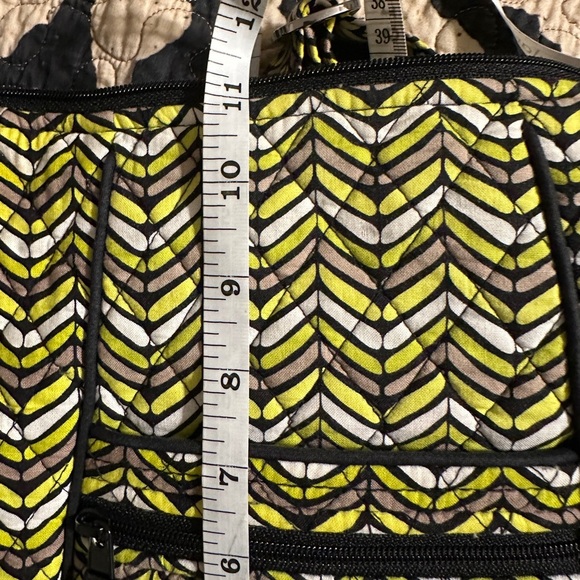 Vera Bradley Ziggy Stripe Hipster Crossbody. - Picture 10 of 11